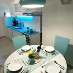 Апартаменты Aquamarine *