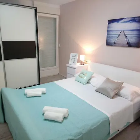 Aquamarine Apartment *
