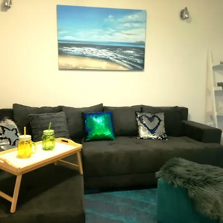 Aquamarine Apartment *